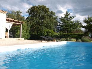 Villa in Frankrijk te huur: Prachtige luxe villa bij Uzès met privé zwembad, met airco en in een rustige omgeving 