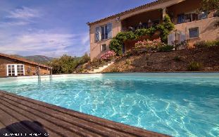 - vakantiehuis met zwembad in Frankrijk te huur: vakantievilla voor 6 pers met zwembad in Languedoc 