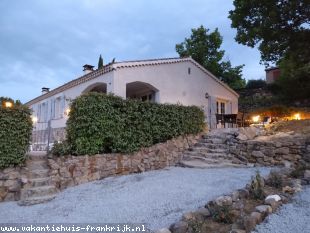 Villa in Frankrijk te huur: Prachtige vakantiewoning met privé zwembad in het zuiden van de Ardèche 