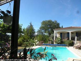 vakantiehuis in Frankrijk te huur: Schitterende bungalow met privé zwembad in de Provence 