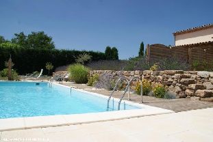 vakantiehuis in Frankrijk te huur: Nieuwe villa (2011) met zwembad in zuid Ardèche 
