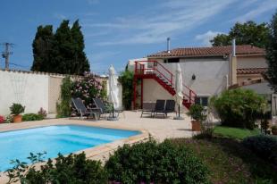 vakantieverblijf in Frankrijk te huur: KARAKTERISTIEKE ZEER RUIME EN COMFORTABELE LOFT  (80 m2) )  met privé  terrassen en privé zwembad in Zuid Frankrijk. 