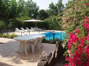 vakantiehuis in Frankrijk te huur: Rustig gelegen villa met privé zwembad in Cotignac, 1 van de mooiste dorpen van de Provence 