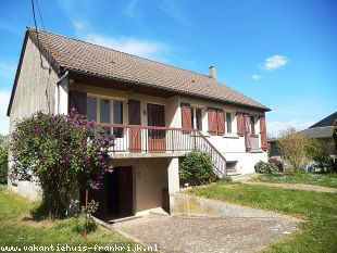 Huis in Frankrijk te koop: Cerilly - Woonhuis op  1664 m² grond. ** in prijs verlaagd ** 