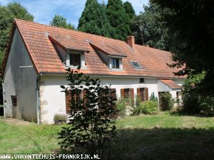 Huis in Frankrijk te koop: St Palais – Woonboerderij op 1500 m2 in het dorp.** in prijs verlaagd ** 