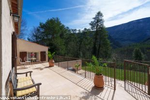 Vakantiehuis: Villa met adembenemend uitzicht op bergen, prachtig wandelen, canyoning en uurtje rijden naar hartje Nice