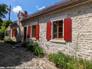 Huis in Frankrijk te koop: Vicq – Exemplet  Woonboerderij van 120 m2 met gite op 6000 m2 grond. ** NIEUW ** 