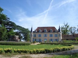 Kasteel in Frankrijk te huur: vakantiewoningen te huur met zwembad in zuid frankrijk Bergerac (dordogne) 