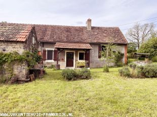 vakantiehuis in Frankrijk te huur: Genieten van het Bourgondische buitenleven in dit landelijk gelegen vakantiehuis 