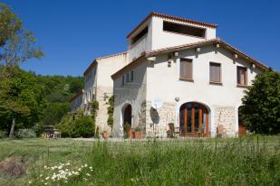 vakantiehuis in Frankrijk te huur: Grenache, een heerlijk vakantiehuis op groot landgoed met schitterend uitzicht op de Pyreneeën. 