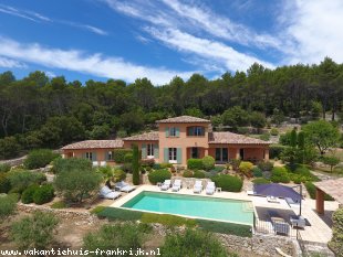 Villa in Frankrijk te huur: Villa Les Santolines, een verzorgde en stijlvol ingerichte villa voor max 10 pers voor een topvakantie! 