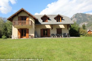 Villa in Frankrijk te huur: IMPRESSIVE HOUSE IN BOURG D’OISANS - SLEEPS 14 