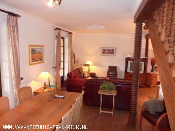 Vakantiehuis: Prachtig vakantiehuis in Dordogne veel privacy, priv� zwembad vakantie verhuren in La Cassagne.