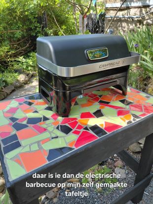Terras met  Weber en electeische barbecue