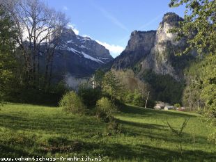 vakantiehuis in Frankrijk te huur: Chalet voor 6 personen in de Haute-Savoie met prachtig uitzicht. Bergwandelen vanuit huis door 1 van de mooiste bergreservaten van Frankrijk. 