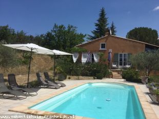 Vakantiehuis: Heerlijk comfortabel vakantiehuis, met prachtig uitzicht op de Mont Ventoux te huur in Drome (Frankrijk)