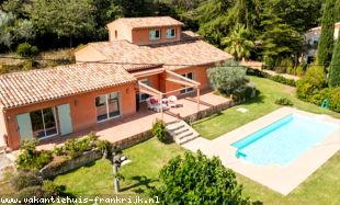 Sfeervolle en comfortabele villa voor 6 personen, rustig gelegen in een groene omgeving nabij Draguignan.