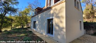 Vakantiehuis: Nieuw huis voor 4 tot 6 personen, in de Périgord noir te huur in Dordogne (Frankrijk)