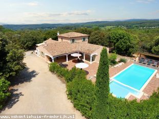 La Farigola is de ideale vakantiebestemming voor wie op zoek is naar een luxueuze en comfortabele villa in de prachtige Provence.