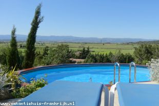 vakantiehuis in Frankrijk te huur: Genieten van het geweldige uitzicht, het verwarme zwembad en de leuke woning 