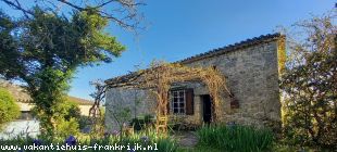 vakantiehuis in Frankrijk te huur: Authentiek huisje "en pierre" voor 2 personen 