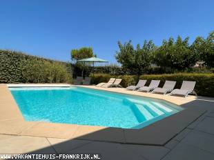 Villa in Frankrijk te huur: La Pluie D'Or : Te huur op schitterend rustig park gelegen zeer luxe Villa met eigen verwarmd zwembad en alle kamers met Airco, zeer goede beoordeling 
