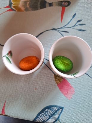 2 paaseitjes