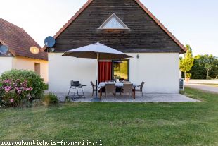 Huis in Frankrijk te koop: RUSTIG GELEGEN VAKANTIEVILLA Le Lac Bleu 18 