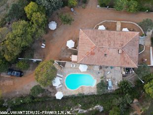 Huis met zwembad te huur in Herault is geschikt voor gezinnen met kinderen in Zuid-Frankrijk.