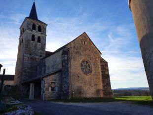 Kerk in het dorp 1km van het huis