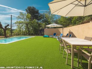 vakantiehuis in Frankrijk te huur: mooi gerenoveerd huis op prachtige plek tussen wijngaarden met privé zwembad voor 6 personen 