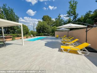 mooi gerenoveerd huis op prachtige plek tussen wijngaarden met privé zwembad voor 6 personen