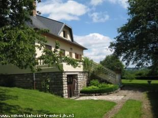 Vakantiehuis: 'Chateautheo', gelegen in midden Frankrijk, is een fantastisch vrijstaand huis, met veel comfort en privacy, voorzien van centrale verwarming. te koop in Nievre (Frankrijk)