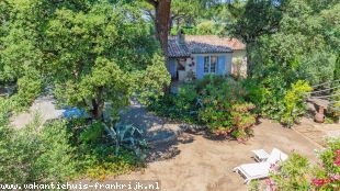Kleine villa in St. Tropez direct aan strand van Pampelonne