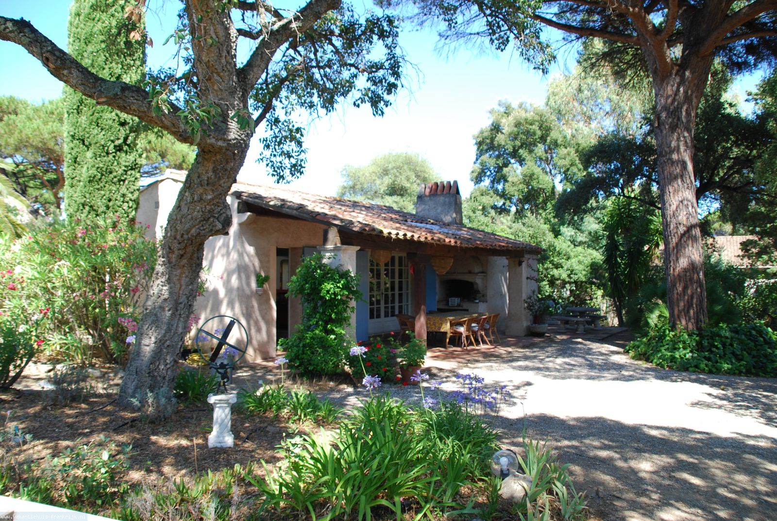 Hoofdfoto Kleine villa in St. Tropez direct aan strand van Pampelonne