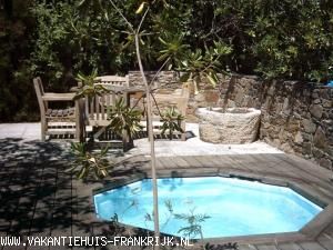 (Vakantie) woning: Kleine villa in St. Tropez direct aan strand van Pampelonne te huur in Var (Frankrijk).
