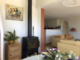 Houtkachel zit/eetkamer