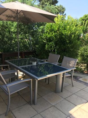 Achter terras 