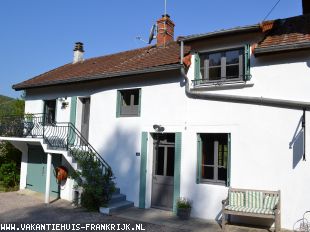 Vakantiehuis bij de golf: Sfeervolle vakantiewoning gelegen in de mooie Franse natuur.