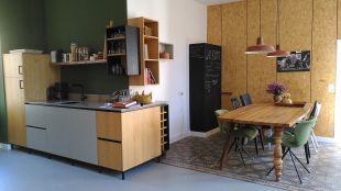 De open keuken met eetkamer stel.