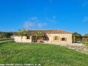 vakantiehuis in Frankrijk te huur: Ervaar de charme van het Franse platteland in ons idyllische vakantiehuis! 