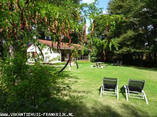 vakantiehuis in Frankrijk te huur: Kom genieten van de rust en de natuur op een landgoed van 6 hectare. 