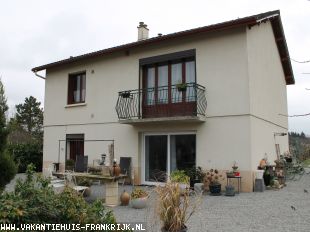 Huis in Frankrijk te koop: Domerat – Ruim woonhuis uit 1980 op 2392 m2 grond in rustig voorstadje van Montluçon. ** NIEUW ** 