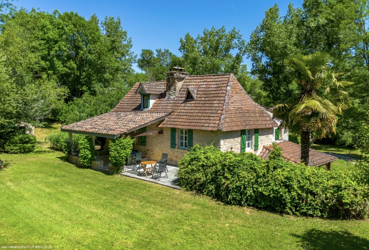 Hoofdfoto Comfortabele woning aan de bosrand. Absoluut stil.