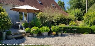 Huis in Frankrijk te koop: Verneix – Woonboerderij met grote schuur op 4.5 hectare eigen grond. ** NIEUW ** 