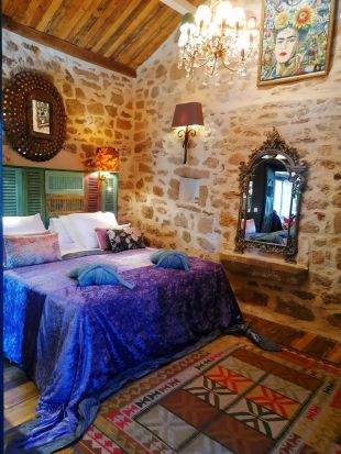 Slaapkamer met kingsize bed