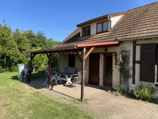 Veranda <br>Veranda om tijdens zonnige dagen heerlijk in de schaduw te zitten.