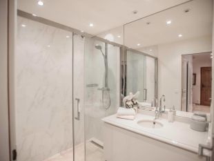 Badkamer/douche beneden