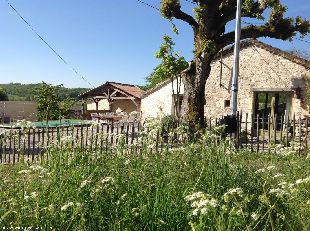 (Vakantie) woning: La douce france op z'n best genieten van de rust op een heuvel tussen het groen met privé zwembad. te huur in Lot et Garonne (Frankrijk).