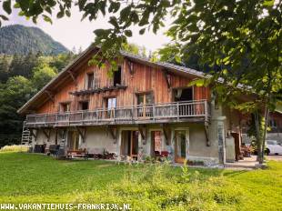 Appartement Source, *** Residence Caro anno 1751, voor een sfeervol actief verblijf zomer en wintersport, in het hart van de Franse Alpes.